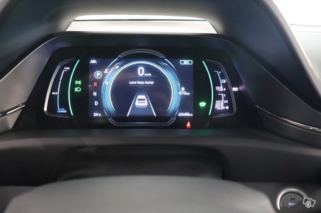 Hyundai IONIQ PLUG-IN 13