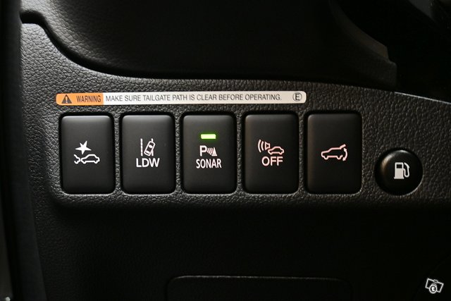 Mitsubishi Outlander PHEV 24