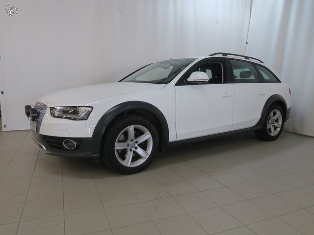 AUDI A4 Allroad Quattro 2