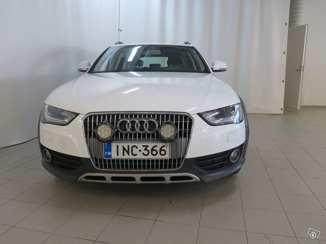 AUDI A4 Allroad Quattro 6