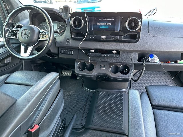 Mercedes-Benz Sprinter 319cdi 5hengen 18