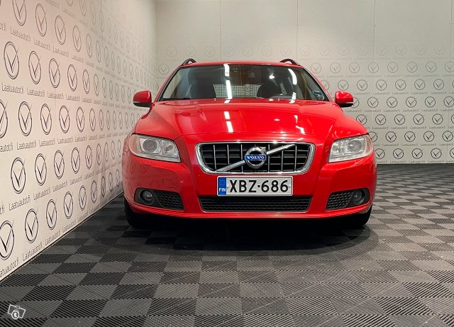 Volvo V70 2