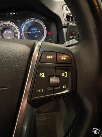 Volvo V70 25