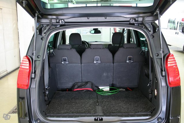 Peugeot 5008 6