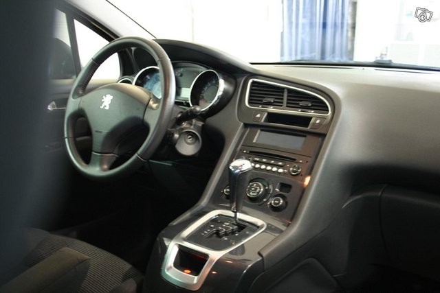 Peugeot 5008 18
