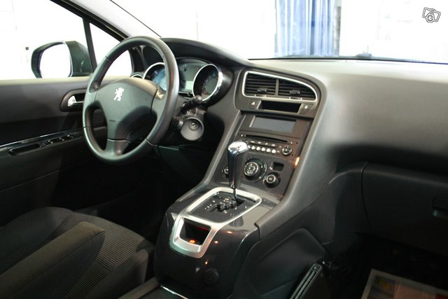 Peugeot 5008 19