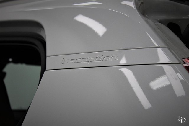 Volvo XC40 9