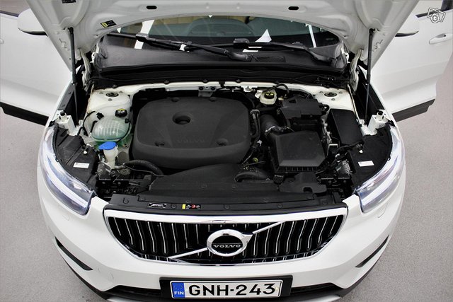Volvo XC40 17