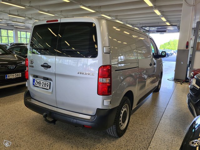 TOYOTA PROACE 5