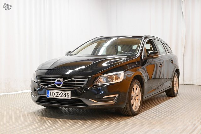 Volvo V60 4