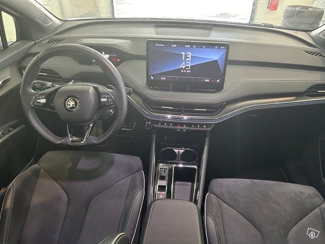 SKODA ENYAQ 7