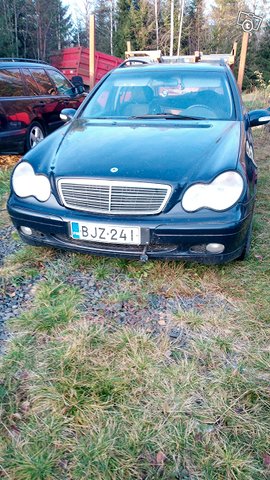 Mercedes-Benz 220 1