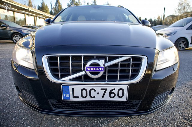 Volvo V70 2
