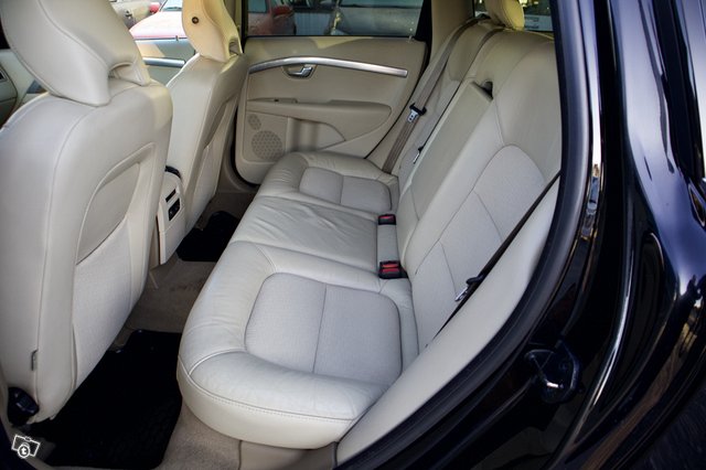 Volvo V70 10