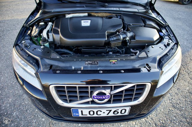 Volvo V70 13