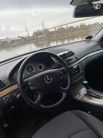 Mercedes-Benz E-sarja 8