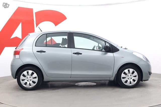 Toyota Yaris 6