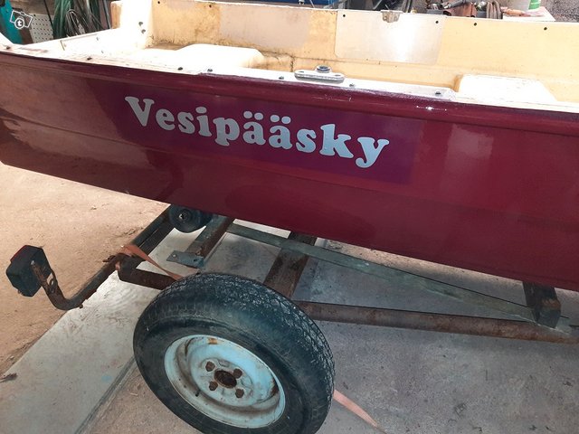 Vene ja 5hp moottori, kuva 1