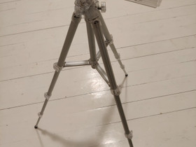 Tripod, Valokuvaustarvikkeet, Kamerat ja valokuvaus, Kotka, Tori.fi Tripod, Valokuvaustarvikkeet, Kamerat ja valokuvaus, Kotka, Tori.fi