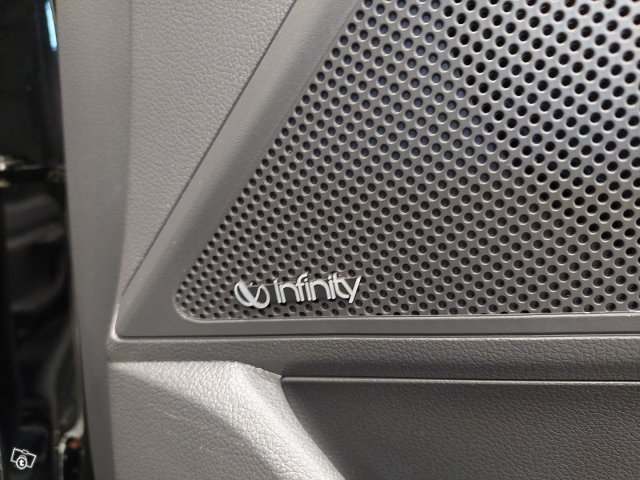 Hyundai IONIQ Plug-in 13