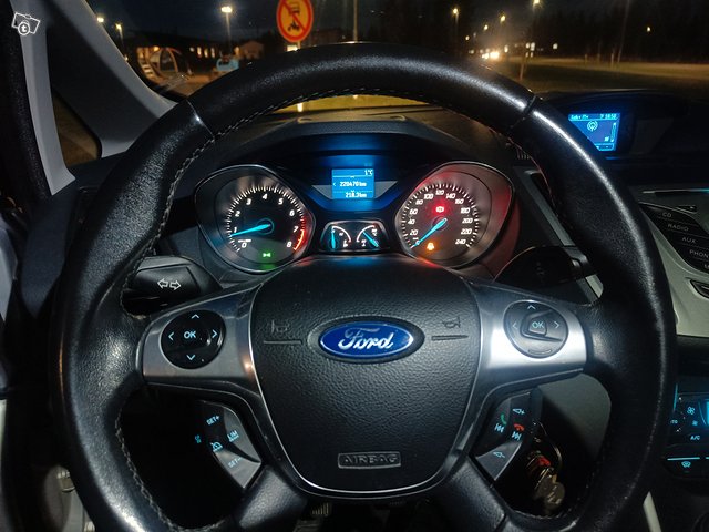 Ford Grand C-Max 14