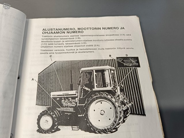 Belarus 805 ja 825 traktorin ohje- ja varaosakirja 3