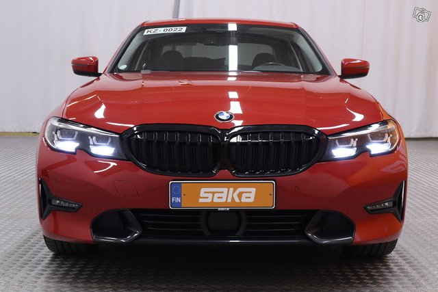 BMW 330 2