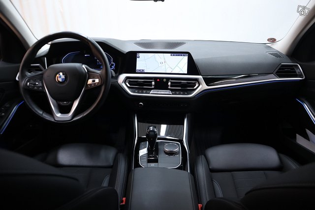 BMW 330 14