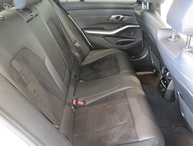 BMW 320 12