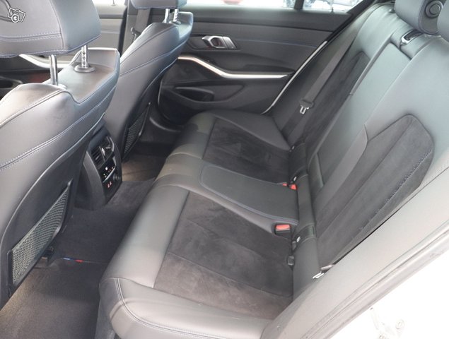 BMW 320 13