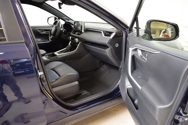 Toyota RAV4 13