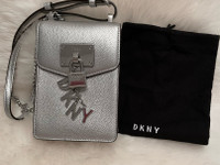 DKNY-laukku, Milla Hakkarainen