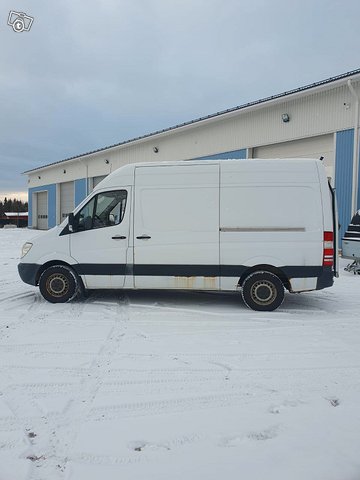 Mercedes-Benz Sprinter 2