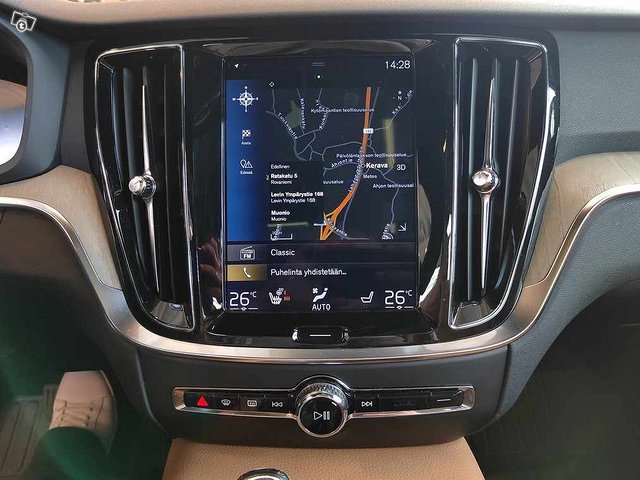 VOLVO V60 13