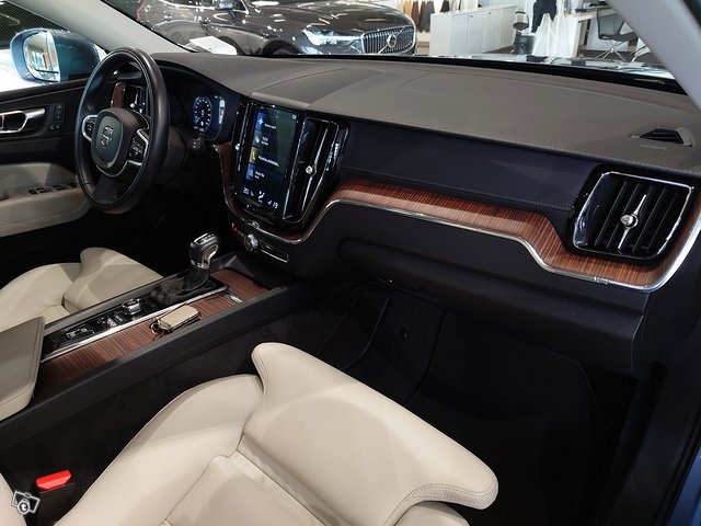 VOLVO XC60 15