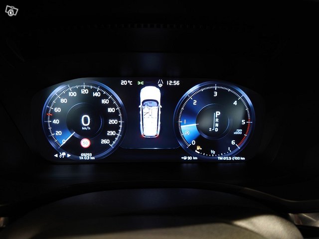 VOLVO V60 9