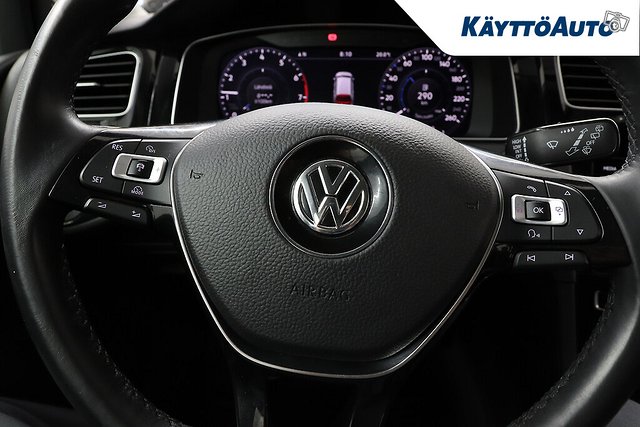 VOLKSWAGEN Golf 11