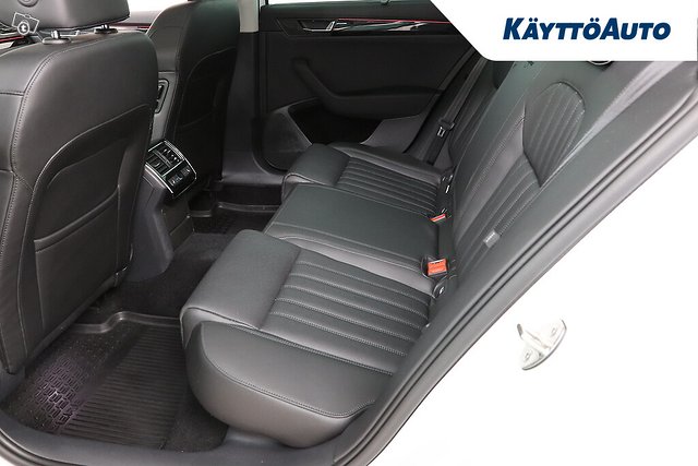 SKODA Superb 8