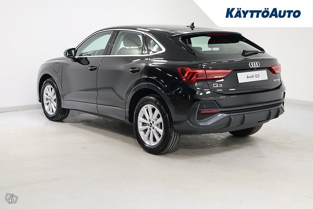 Audi Q3 7
