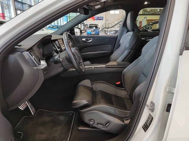 VOLVO XC60 10