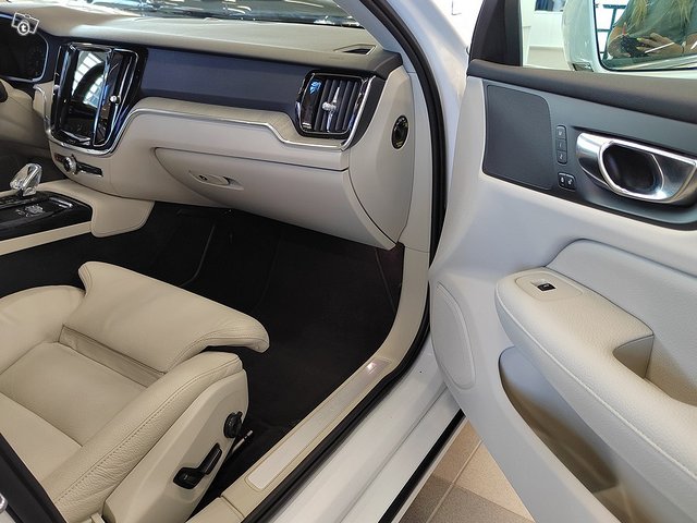 VOLVO S60 8