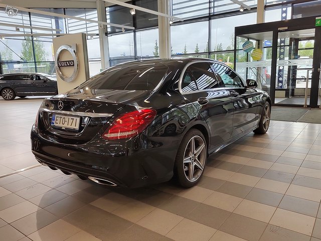 MERCEDES-BENZ C 2