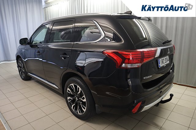 MITSUBISHI Outlander 7