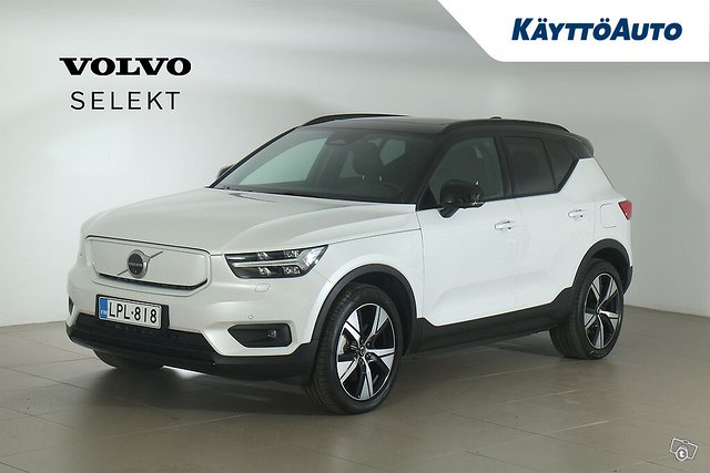 VOLVO XC40 1