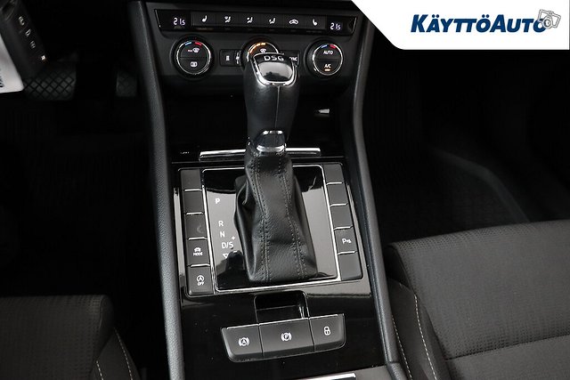 SKODA Superb 12
