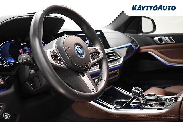 BMW X5 8