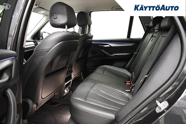 BMW X5 8