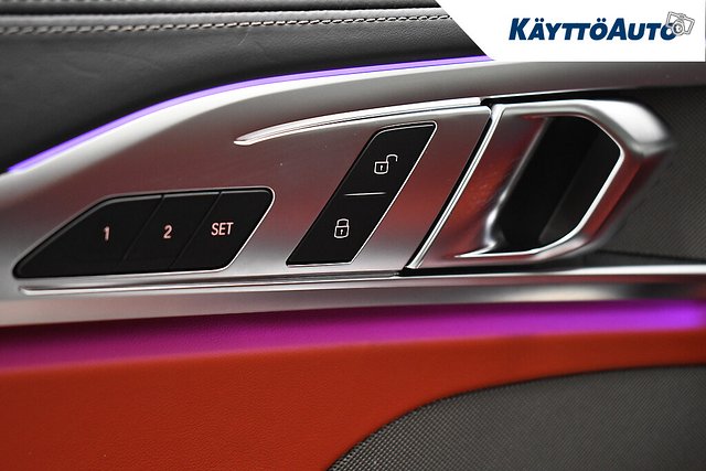 BMW 850 8