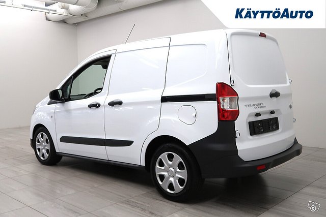 Ford Transit Courier 3