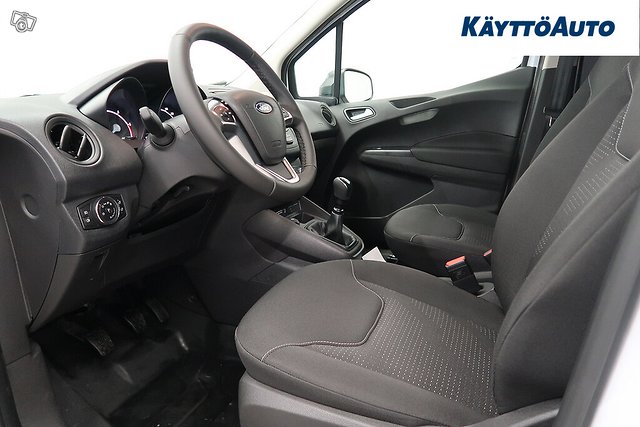 Ford Transit Courier 9